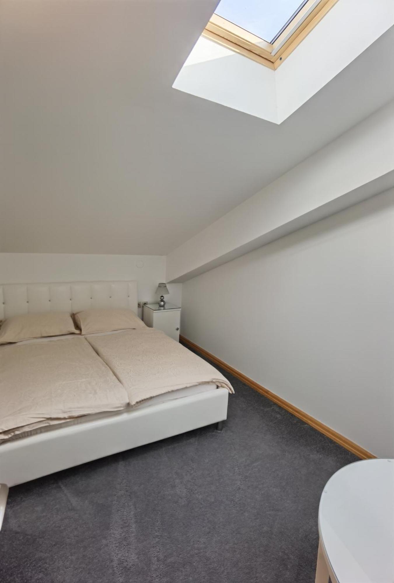 Apartment Skaline مالينسكا الغرفة الصورة